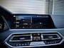 BMW X5 xDrive45e High Executive |Pano |Achterasbesturing |Luchtvering |HUD |Sky Lounge |H&K |360° |Verkoel./Verwarm. stoelen&bekerhouders |Sfeer