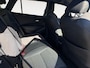 Toyota Corolla Touring Sports 1.8 Hybrid Dynamic DEALER ONDERHOUDEN | 18 INCH LICHTMETAAL | CLIMATE CONTROL | STOELVERWARMING | DRAADLOOS LADER | RESTERENDE FABRIEKSGARANTIE!