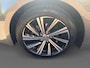 Toyota Corolla Touring Sports 1.8 Hybrid Dynamic DEALER ONDERHOUDEN | 18 INCH LICHTMETAAL | CLIMATE CONTROL | STOELVERWARMING | DRAADLOOS LADER | RESTERENDE FABRIEKSGARANTIE!