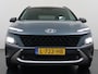 Hyundai Kona 1.6GDI HEV Hybride Premium Adap.Cruise Leder+Verwarming+Ventilatie Head-Up Display Camera Apple Carplay Android Auto Navi Ecc Pdc Keyless Blind-Spot Lane Assist Achterbank+Stuur verwarming Krell®-Audio Isofix DAB Lmv 18" Dealeronderhouden 1e Eigenaar Origineel Nederlandse Auto