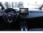 Toyota Corolla Touring Sports 1.8 Hybrid Dynamic Bi-Tone | Rijklaar | HUD | Trekhaak | Stoel/Stuur-verw. | Camera | Apple/Android | Clima | Adap. Cruise