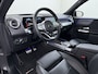 Mercedes-Benz EQB 250 AMG Line 7-Persoons Leder Panoramadak SOH 95% Adap.Cruise Navi Camera Stoelverwarming Pdc Night-pakket Elek.Achterklep Lmv 19" Privacy Glas Led DAB