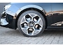 Opel Astra Sports Tourer 1.2 Hybrid 145pk Ultimate Automaat | 18" Lichtmetalen velgen bi-colour met grijze accenten, Pentagon | Afneembare af-fabriek trekhaak | Black pack voor het exterieur | Voorraadvoordeel !