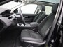 Land Rover Discovery Sport P300e 1.5 SE | Panoramadak | Achteruitrijcamera | Apple Carplay/Android auto | Elektrische achterklep |  Stuur- en stoelverwarming |
