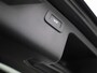 Land Rover Discovery Sport P300e 1.5 SE | Panoramadak | Achteruitrijcamera | Apple Carplay/Android auto | Elektrische achterklep |  Stuur- en stoelverwarming |