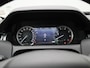 Land Rover Discovery Sport P300e 1.5 SE | PANORAMADAK | ACHTERUITRIJCAMERA | APPLE CARPLAY / ANDRIOD AUTO | NAVIGATIE | HALF LEDEREN BEKLEDING | ELEKTRISCHE ACHTERKLEP | STUUR- EN STOELVERWARMING |