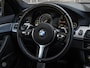 BMW 5-Serie Touring 520d High Executive M Sport | Panoramadak | Leder | Comfortzetels | Luchtvering | Trekhaak | 19" | Dealeronderhouden