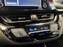 Toyota C-HR / C-HR+ 1.8 Hybrid Dynamic Carplay ECC Privacy glass Keyless Go PDC 24 Maanden garantie* (Vraag naar de voorwaarden)