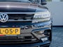 Volkswagen Tiguan 1.5 TSI ACT Highline R Line | Adaptieve Demping | Schuif/ Kantel Panorama Dak |  Black Optic | Dode Hoek Detectie | Head-Up Display | 20'' Suzuka | Matrix LED | LED Achterlichten | 3x R-Line |
