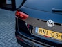 Volkswagen Tiguan 1.5 TSI ACT Highline R Line | Adaptieve Demping | Schuif/ Kantel Panorama Dak |  Black Optic | Dode Hoek Detectie | Head-Up Display | 20'' Suzuka | Matrix LED | LED Achterlichten | 3x R-Line |