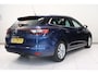 Renault Megane Estate 1.2 TCe Limited | Parkeersensor | Trekhaak | Navigatie | Climate control |