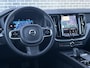 Volvo XC60 2.0 T6 Plug-in Hybrid AWD Plus Dark | PHEV | Trekhaak | Schuif/kanteldak | Keyless entry | Extra getint glas | Parkeercamera | Stoelverwarming | Elektrisch bedienbare stoelen