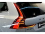 Volvo XC60 2.0 T6 AWD 293kW/399pk Aut8 MJ2026 Plug-in Ultra Black Edition LUCHTVERING + BOWERS&WILKINS + PANORAMADAK + BLIS + HEAD-UP + PILOT ASSIST + V&A STOEL-&STUURVERWARMING + ADAPT.CRUISE + GOOGLE DASH&SERVICES + STOELMASSAGE + 360 CAMERA + 21" LM-VELGEN!