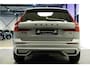 Volvo XC60 2.0 T6 AWD 293kW/399pk Aut8 MJ2026 Plug-in Ultra Black Edition LUCHTVERING + BOWERS&WILKINS + PANORAMADAK + BLIS + HEAD-UP + PILOT ASSIST + V&A STOEL-&STUURVERWARMING + ADAPT.CRUISE + GOOGLE DASH&SERVICES + STOELMASSAGE + 360 CAMERA + 21" LM-VELGEN!