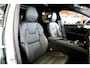 Volvo XC60 2.0 T6 AWD 293kW/399pk Aut8 MJ2026 Plug-in Ultra Black Edition LUCHTVERING + BOWERS&WILKINS + PANORAMADAK + BLIS + HEAD-UP + PILOT ASSIST + V&A STOEL-&STUURVERWARMING + ADAPT.CRUISE + GOOGLE DASH&SERVICES + STOELMASSAGE + 360 CAMERA + 21" LM-VELGEN!