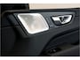 Volvo XC60 2.0 T6 AWD 293kW/399pk Aut8 MJ2026 Plug-in Ultra Black Edition LUCHTVERING + BOWERS&WILKINS + PANORAMADAK + BLIS + HEAD-UP + PILOT ASSIST + V&A STOEL-&STUURVERWARMING + ADAPT.CRUISE + GOOGLE DASH&SERVICES + STOELMASSAGE + 360 CAMERA + 21" LM-VELGEN!