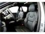 Volvo XC60 2.0 T6 AWD 293kW/399pk Aut8 MJ2026 Plug-in Ultra Black Edition LUCHTVERING + BOWERS&WILKINS + PANORAMADAK + BLIS + HEAD-UP + PILOT ASSIST + V&A STOEL-&STUURVERWARMING + ADAPT.CRUISE + GOOGLE DASH&SERVICES + STOELMASSAGE + 360 CAMERA + 21" LM-VELGEN!