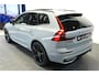 Volvo XC60 2.0 T6 AWD 293kW/399pk Aut8 MJ2026 Plug-in Ultra Black Edition LUCHTVERING + BOWERS&WILKINS + PANORAMADAK + BLIS + HEAD-UP + PILOT ASSIST + V&A STOEL-&STUURVERWARMING + ADAPT.CRUISE + GOOGLE DASH&SERVICES + STOELMASSAGE + 360 CAMERA + 21" LM-VELGEN!