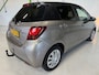 Toyota Yaris 1.3 VVT-I DYNAMIC / Automaat / Camera / Stoelverwarming / Bluetooth / Onderhoudsboekjes aanwezig.