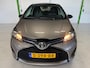 Toyota Yaris 1.3 VVT-I DYNAMIC / Automaat / Camera / Stoelverwarming / Bluetooth / Onderhoudsboekjes aanwezig.