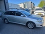 Toyota Avensis Wagon 1.8 VVTi Luna CARPLAY CLIMA TREKHAAK NETTE WAGEN ORIG NL NAP