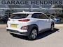 Hyundai Kona Electric EV Premium 64 kWh | SOH: 96,8% | Leder | LED | Camera | Blindspot | Lage km-stand! |