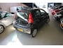 Peugeot 107 1.0-12V XS / NAP / 5 DRS / AIRCO / LEUKE AUTO ! ! !