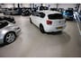 BMW 1-Serie 114i EDE / NAV / STOELVERWARMING / D-GLAS / VELG / WHITE EDITION ! ! !