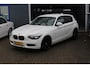 BMW 1-Serie 114i EDE / NAV / STOELVERWARMING / D-GLAS / VELG / WHITE EDITION ! ! !