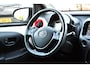 Toyota Aygo 1.0 VVT-i x-cite Automaat 5-deurs 69pk | Keyless | Lichtmetalen velgen | Climate Control |