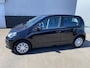 Volkswagen Up! 1.0 BMT move up! NL-auto! Airco, Bluetooth, 5-deurs, All-season banden, complete historie