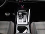 Volkswagen Golf 2.0 TSI GTI | 245 PK | Black Pack | Panorama-schuif-/kanteldak | Head-up display | Digital Display | Keyless | Diefstalalarm | Led- Mistlampen | Achteruitrijcamera | Adaptief Onderstelregel (Sport) | 19' Inch Estrolo Velgen (Zwart) |