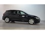 Volkswagen Golf 1.0 eTSI DSG Life Business Alcantara Camera Navigatie Stoelverwarming