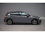 Volkswagen Golf 1.5 eTSI 150PK R-Line PANORAMADAK / HARMAN-KARDON / CAMERA / SFEERVERLICHTING / TREKHAAK / IQ-LIGHT