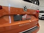 Volkswagen Multivan 1.4 eHybrid L2 Energetic 7p. PANO/HEAD-UP/TREKHAAK/CAMERA/SFEER/CARPLAY/IQ-LIGHT/KEYLESS/ACC/ADAPTIVE-ONDERSTEL/18"/PRIVACY/TWO-TONE ORANGE-SILVER/VOLLEDIG VW DEALER HISTORIE
