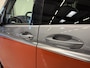 Volkswagen Multivan 1.4 eHybrid L2 Energetic 7p. PANO/HEAD-UP/TREKHAAK/CAMERA/SFEER/CARPLAY/IQ-LIGHT/KEYLESS/ACC/ADAPTIVE-ONDERSTEL/18"/PRIVACY/TWO-TONE ORANGE-SILVER/VOLLEDIG VW DEALER HISTORIE