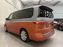 Volkswagen Multivan 1.4 eHybrid L2 Energetic 7p. PANO/HEAD-UP/TREKHAAK/CAMERA/SFEER/CARPLAY/IQ-LIGHT/KEYLESS/ACC/ADAPTIVE-ONDERSTEL/18"/PRIVACY/TWO-TONE ORANGE-SILVER/VOLLEDIG VW DEALER HISTORIE
