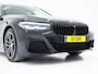 BMW 5-Serie Touring 530e M Sport Shadow Line | Panoramadak | Trekhaak | Keyless | Sportstuur | Sfeerlicht | Camera | LED | Carplay