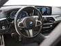 BMW 5-Serie Touring 530e M Sport Shadow Line | Panoramadak | Trekhaak | Keyless | Sportstuur | Sfeerlicht | Camera | LED | Carplay