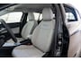 Fiat 600 600e La Prima 54 kWh | Camera | Navigatie | Keyless Entry & Start | Climate Controle | Stoelverwarming | Verwarmd voorraam |
