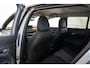Jeep Avenger 1st Edition 54 kWh | Camera | Elektrische Achterklep | Navigatie | Apple Carplay & Android Auto | Keyless Entry & Start | | 8 Jaar Garantie | 281 PK | Design Pack | Tech Pack | Winter Pack | Gaming Pack | Verwarmde Stoelen |