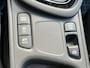 Toyota Yaris 1.5 Hybrid 130 Launch Edition HUD Parkeer en Dodehoek Sensoren Stoel Stuur Verwarming