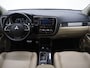 Mitsubishi Outlander 2.0 Instyle 4WD 7P | Schuifdak | Trekhaak | Leder | Camera | Keyless | Cruise | Stoelverwarming