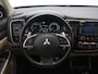 Mitsubishi Outlander 2.0 Instyle 4WD 7P | Schuifdak | Trekhaak | Leder | Camera | Keyless | Cruise | Stoelverwarming