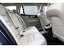 Volvo V60 2.0 T6 Plug-in Hybrid AWD Ultimate Bright | PHEV Long Range | Trekhaak | Head-up Display | Harman/Kardon Audio | Panorama dak | 360 Graden Camera | BLIS | Cruise Control Adaptief | Elektrische Achterklep | Keyless Entry | Apple Carplay | Android Auto