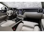 Volvo V60 2.0 T6 Plug-in Hybrid AWD Ultimate Bright | PHEV Long Range | Trekhaak | Head-up Display | Harman/Kardon Audio | Panorama dak | 360 Graden Camera | BLIS | Cruise Control Adaptief | Elektrische Achterklep | Keyless Entry | Apple Carplay | Android Auto