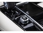 Volvo V60 2.0 T6 Plug-in Hybrid AWD Ultimate Bright | PHEV Long Range | Trekhaak | Head-up Display | Harman/Kardon Audio | Panorama dak | 360 Graden Camera | BLIS | Cruise Control Adaptief | Elektrische Achterklep | Keyless Entry | Apple Carplay | Android Auto