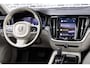 Volvo V60 2.0 T6 Plug-in Hybrid AWD Ultimate Bright | PHEV Long Range | Trekhaak | Head-up Display | Harman/Kardon Audio | Panorama dak | 360 Graden Camera | BLIS | Cruise Control Adaptief | Elektrische Achterklep | Keyless Entry | Apple Carplay | Android Auto