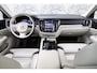 Volvo V60 2.0 T6 Plug-in Hybrid AWD Ultimate Bright | PHEV Long Range | Trekhaak | Head-up Display | Harman/Kardon Audio | Panorama dak | 360 Graden Camera | BLIS | Cruise Control Adaptief | Elektrische Achterklep | Keyless Entry | Apple Carplay | Android Auto