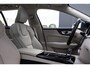 Volvo V60 2.0 T6 Plug-in Hybrid AWD Ultimate Bright | PHEV Long Range | Trekhaak | Head-up Display | Harman/Kardon Audio | Panorama dak | 360 Graden Camera | BLIS | Cruise Control Adaptief | Elektrische Achterklep | Keyless Entry | Apple Carplay | Android Auto